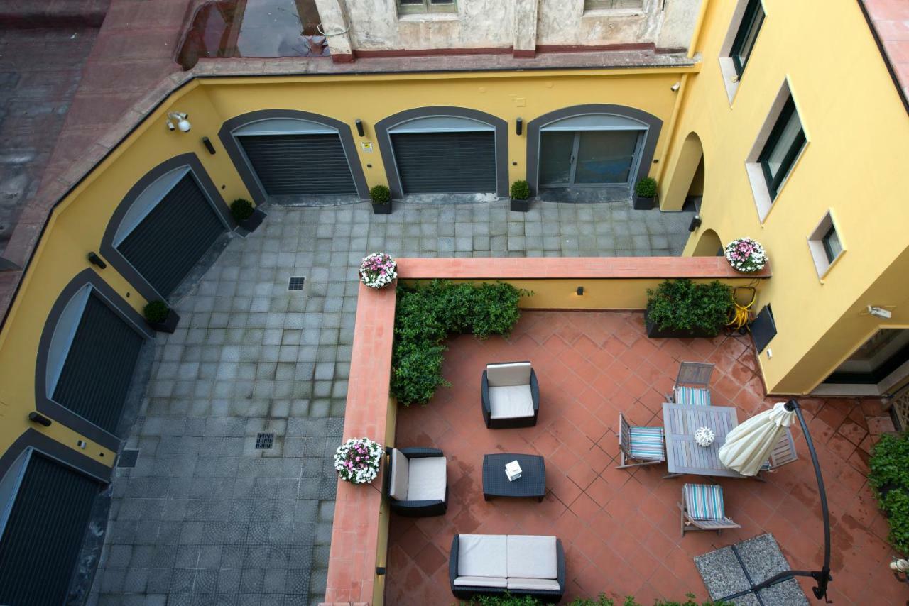Le Terrazze Sul Cortile Salerno Exterior foto
